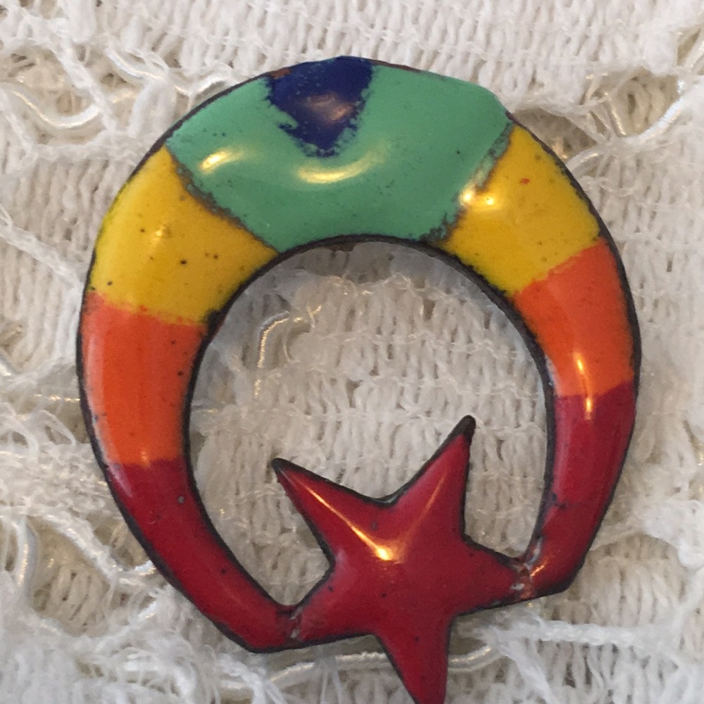 Vintage enamel rainbow star pin brooch